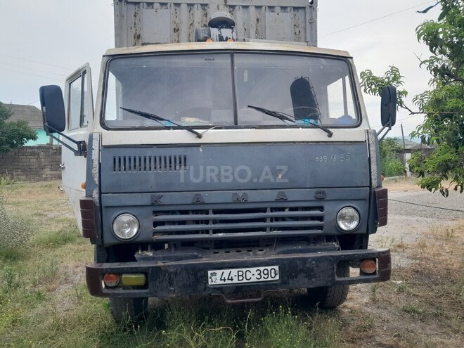 KamAz 53212