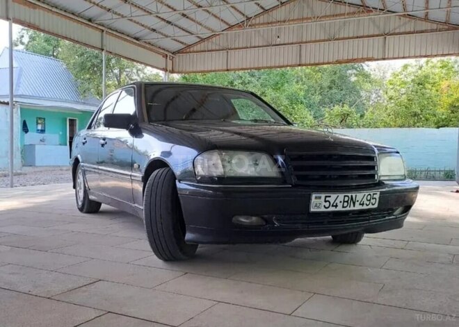 Mercedes C 220 1995, 345,236 km - 2.2 l - Ucar