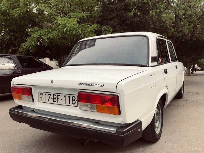 LADA (VAZ) 2107