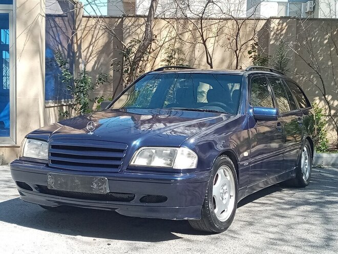Mercedes C 200 2001, 244,000 km - 2.0 л - Bakı