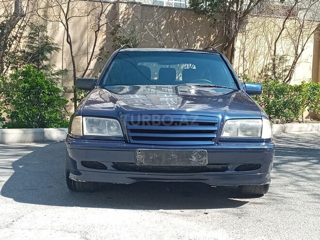 Mercedes C 200 2001, 244,000 km - 2.0 л - Bakı