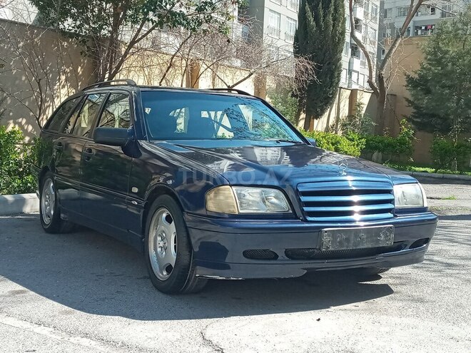 Mercedes C 200 2001, 244,000 km - 2.0 л - Bakı