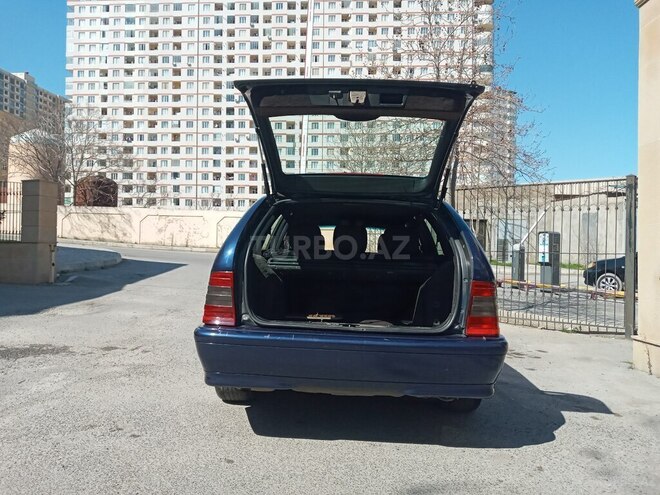 Mercedes C 200 2001, 244,000 km - 2.0 л - Bakı