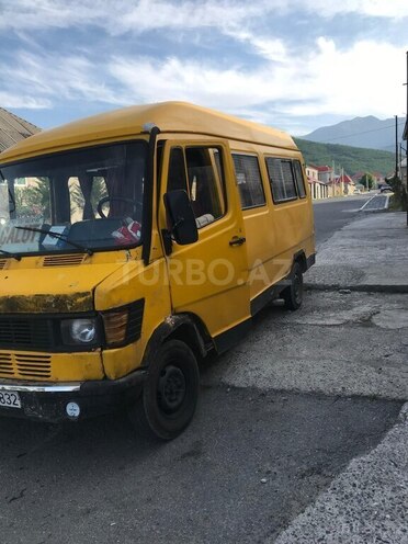Mercedes 208 D 1990, 550,000 km - 2.3 l - Oğuz