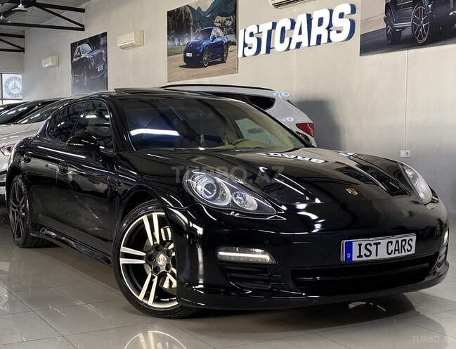 Porsche Panamera 4