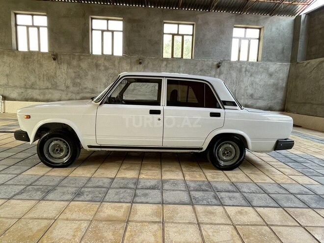 LADA (VAZ) 2107