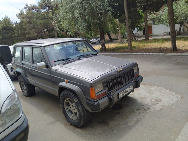 Jeep Cherokee