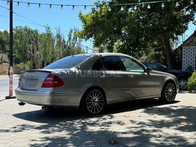 Mercedes E 320