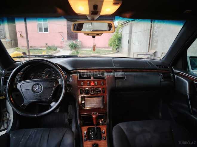 Mercedes E 230 1995, 400,000 km - 2.3 l - Şirvan