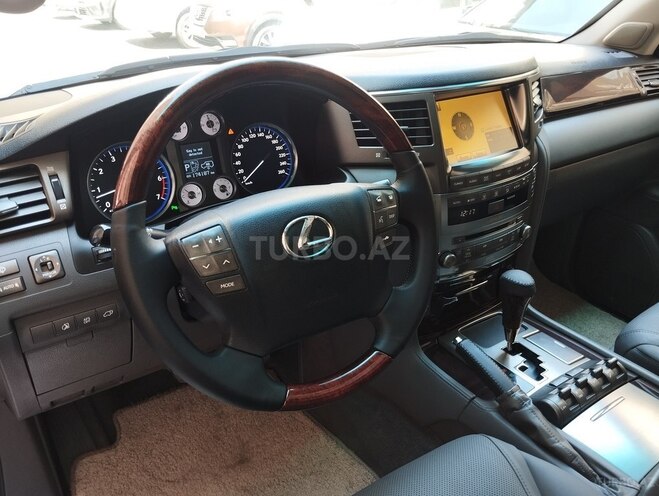 Lexus LX 570