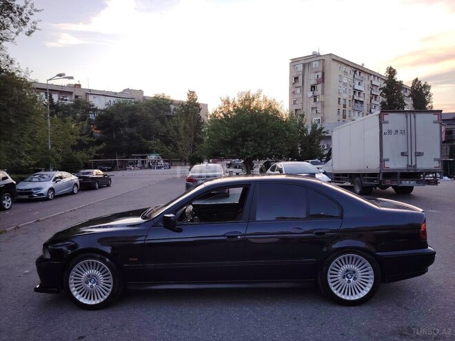 BMW 528 1999, 358,000 km - 2.8 л - Bakı