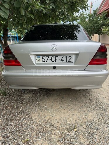 Mercedes C 180