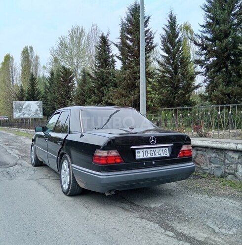 Mercedes E 280