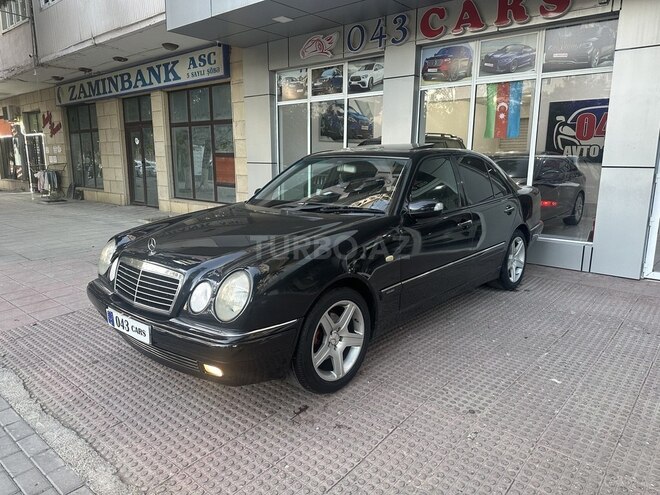 Mercedes E 240