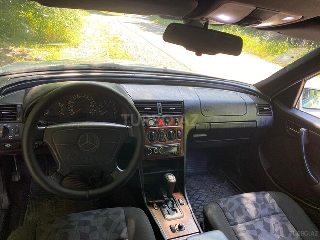 Mercedes C 180