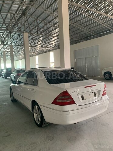 Mercedes C 240