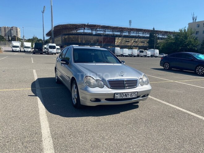 Mercedes C 200