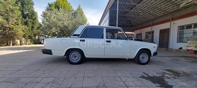 LADA (VAZ) 2107