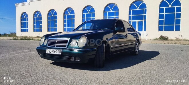 Mercedes E 290