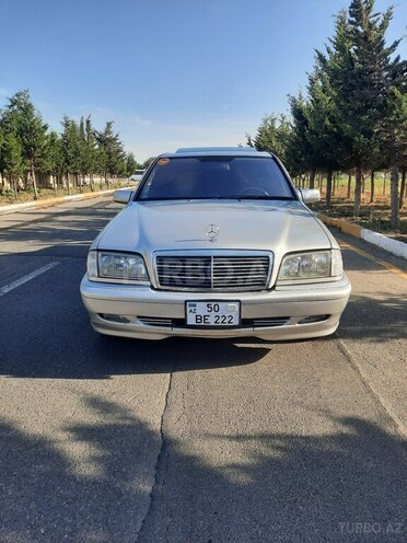 Mercedes C 230