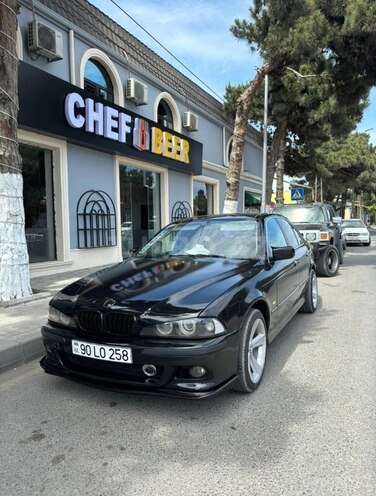 BMW 523