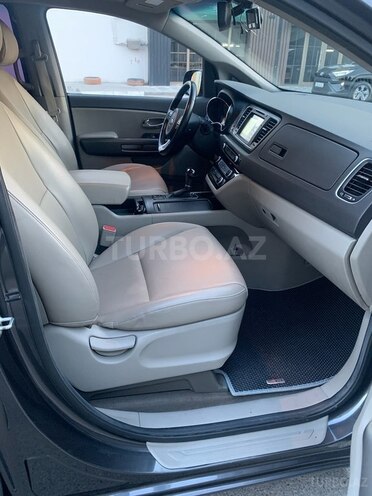 Kia Carnival 2015, 228,500 km - 2.2 l - Bakı