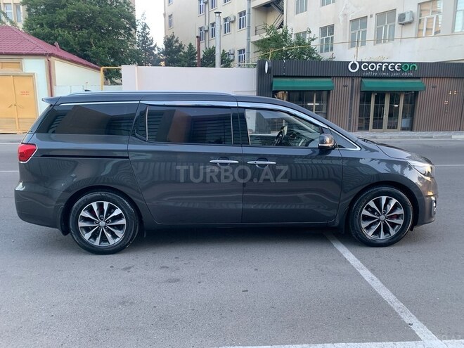 Kia Carnival 2015, 228,500 km - 2.2 l - Bakı