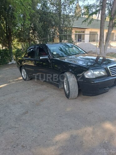 Mercedes C 230