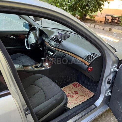 Mercedes E 220 d 2002, 437,000 km - 2.2 л - Qəbələ