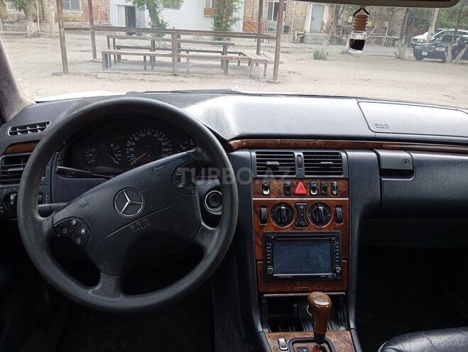 Mercedes E 220 d 1998, 370,000 km - 2.2 l - Bakı