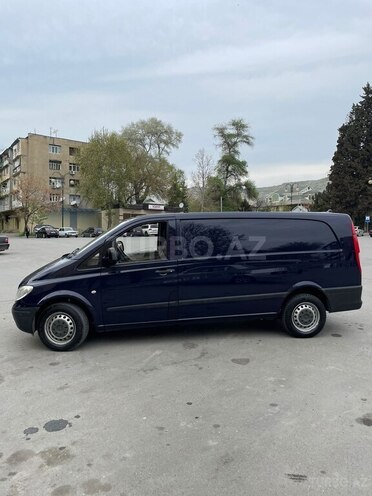 Mercedes Vito 111