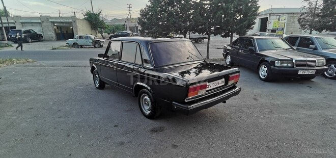 LADA (VAZ) 2107