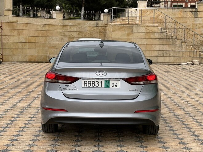 Hyundai Elantra 2017, 104,000 km - 2.0 l - Gəncə