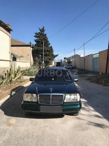 Mercedes E 220