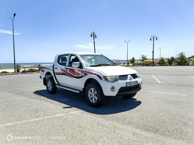 Mitsubishi L200