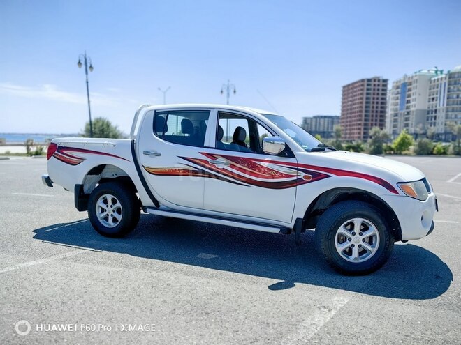 Mitsubishi L200