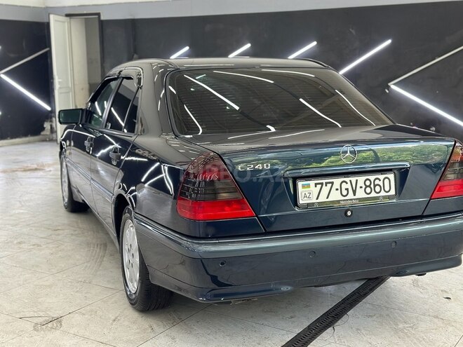 Mercedes C 240