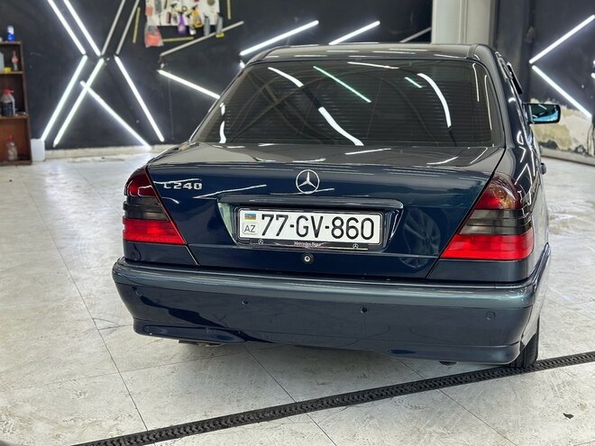 Mercedes C 240