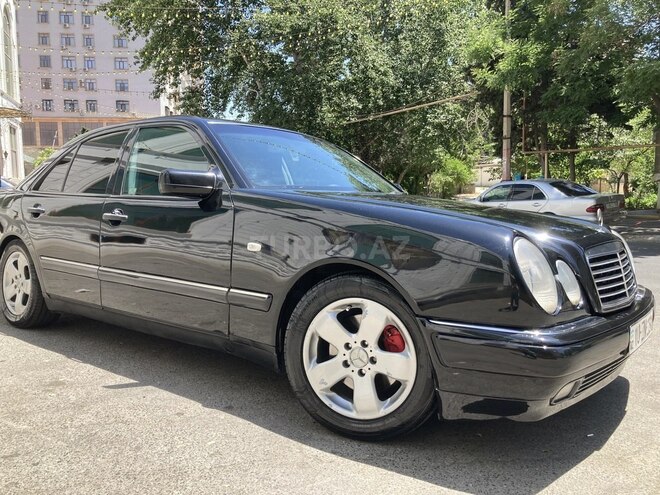 Mercedes E 280