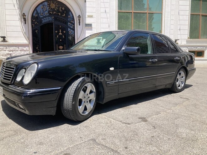 Mercedes E 280