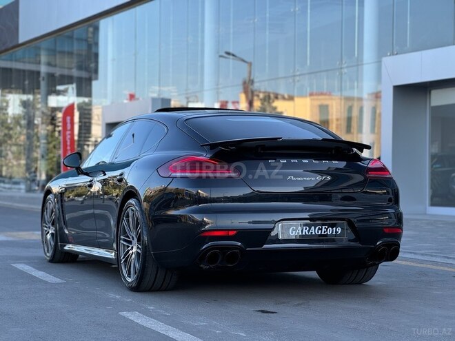 Porsche Panamera GTS