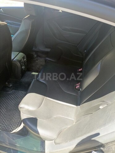 Volkswagen Passat 2010, 256,773 km - 2.0 л - Samux