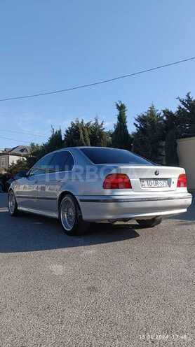 BMW 528