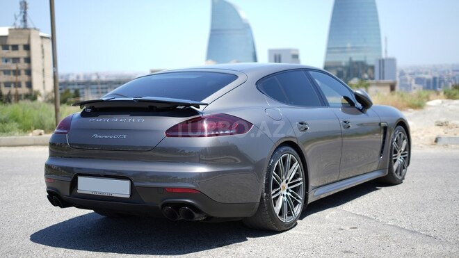 Porsche Panamera GTS