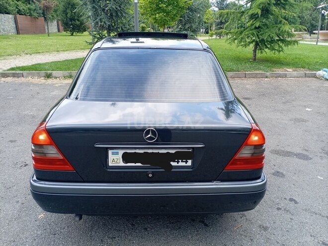 Mercedes C 180