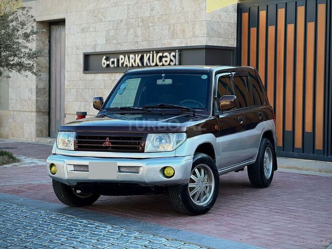 Mitsubishi Pajero io