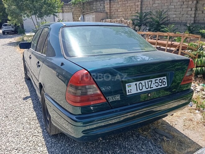 Mercedes C 180