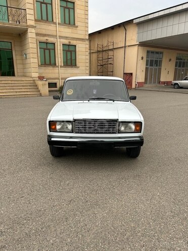 LADA (VAZ) 2107