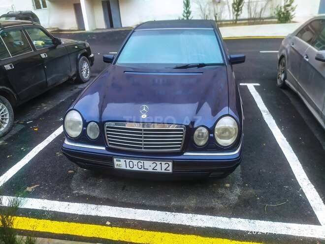 Mercedes E 320