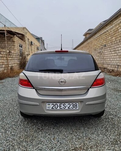 Opel Astra 2006, 287,258 km - 1.4 l - Naftalan